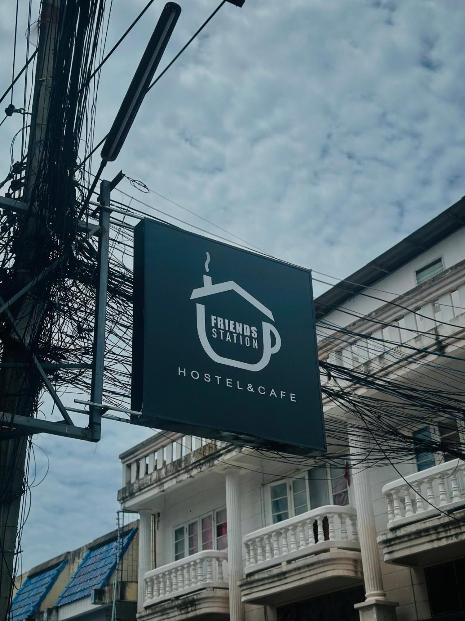 Champagne Hostel & Cafe Pattaya Exterior foto